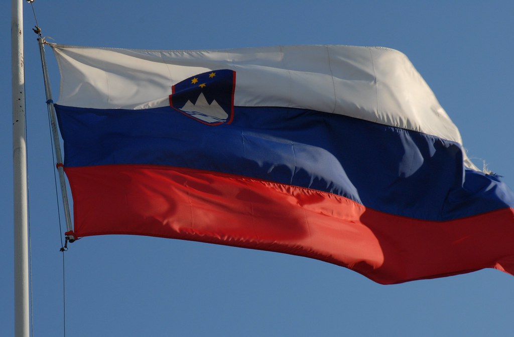 Slovenia passes law requiring central bank to pay back 2013 losses ...